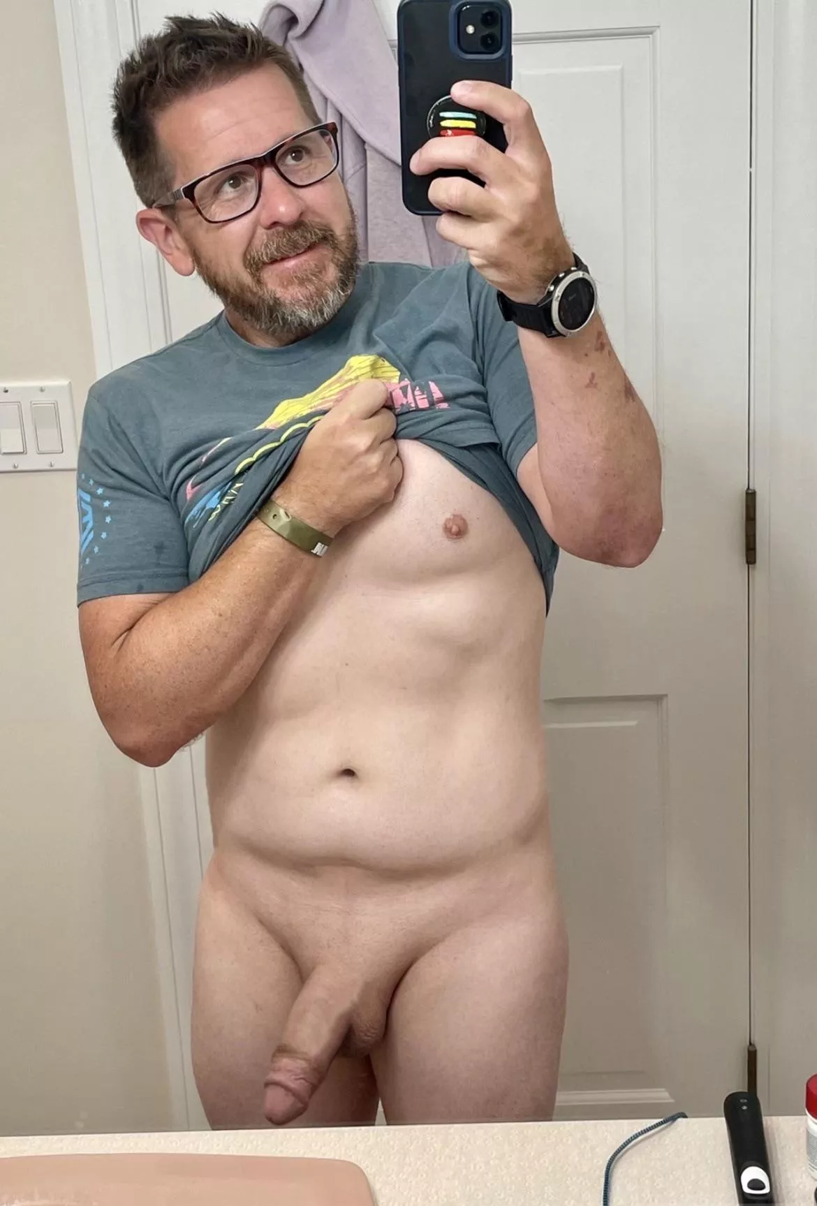 It was a good mirror for a selfie posted by run4ragnar