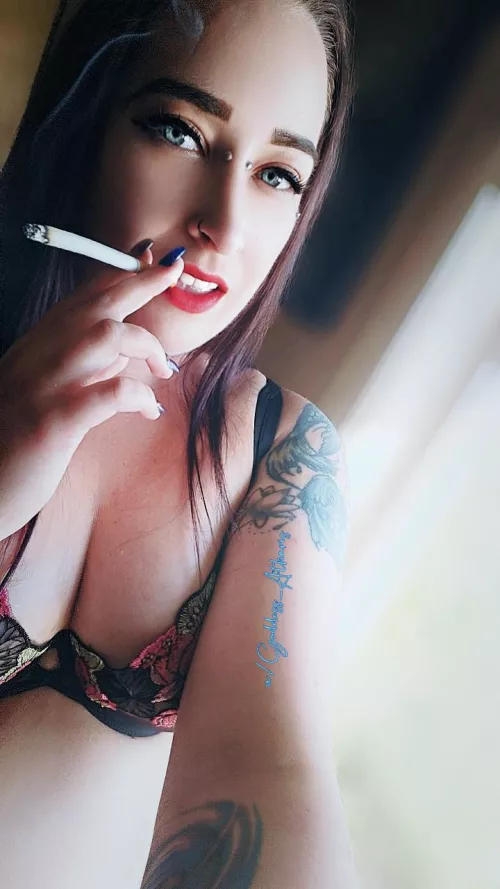 Its so hot here. I decided to stay inside and have a few smokes.💕🚬 by Goddess_Atharis