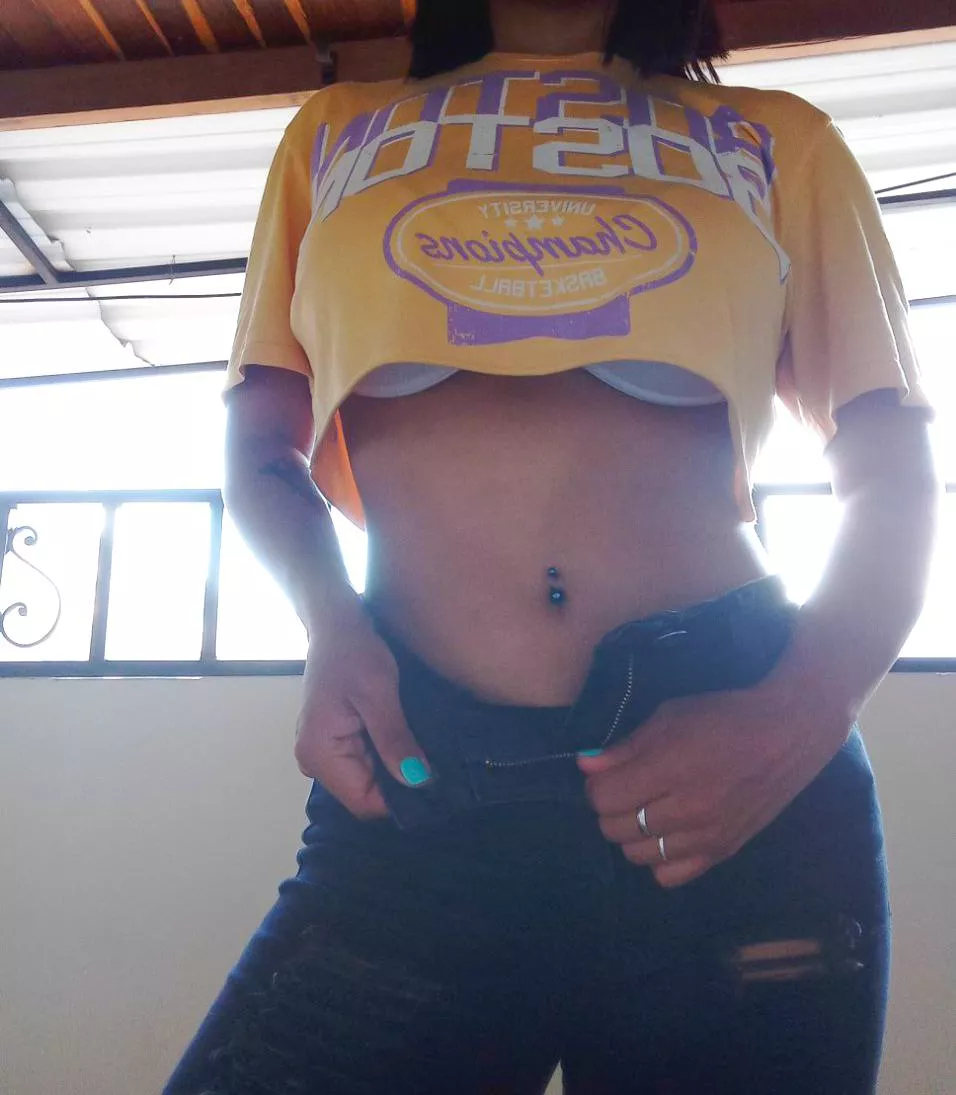 let's go out tonight posted by angelinagil