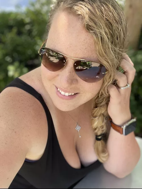 Mommy is out on a date! by Lynee418