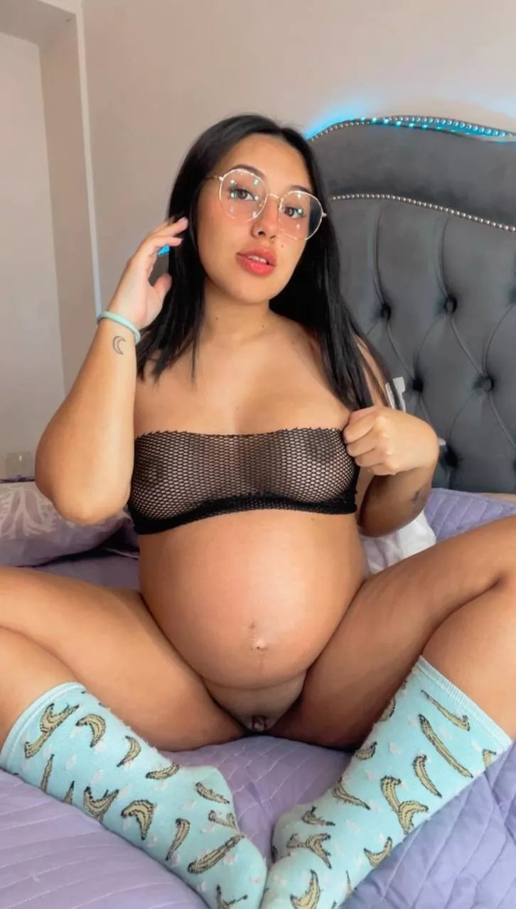 Pregnant natural body posted by Aguussdani22