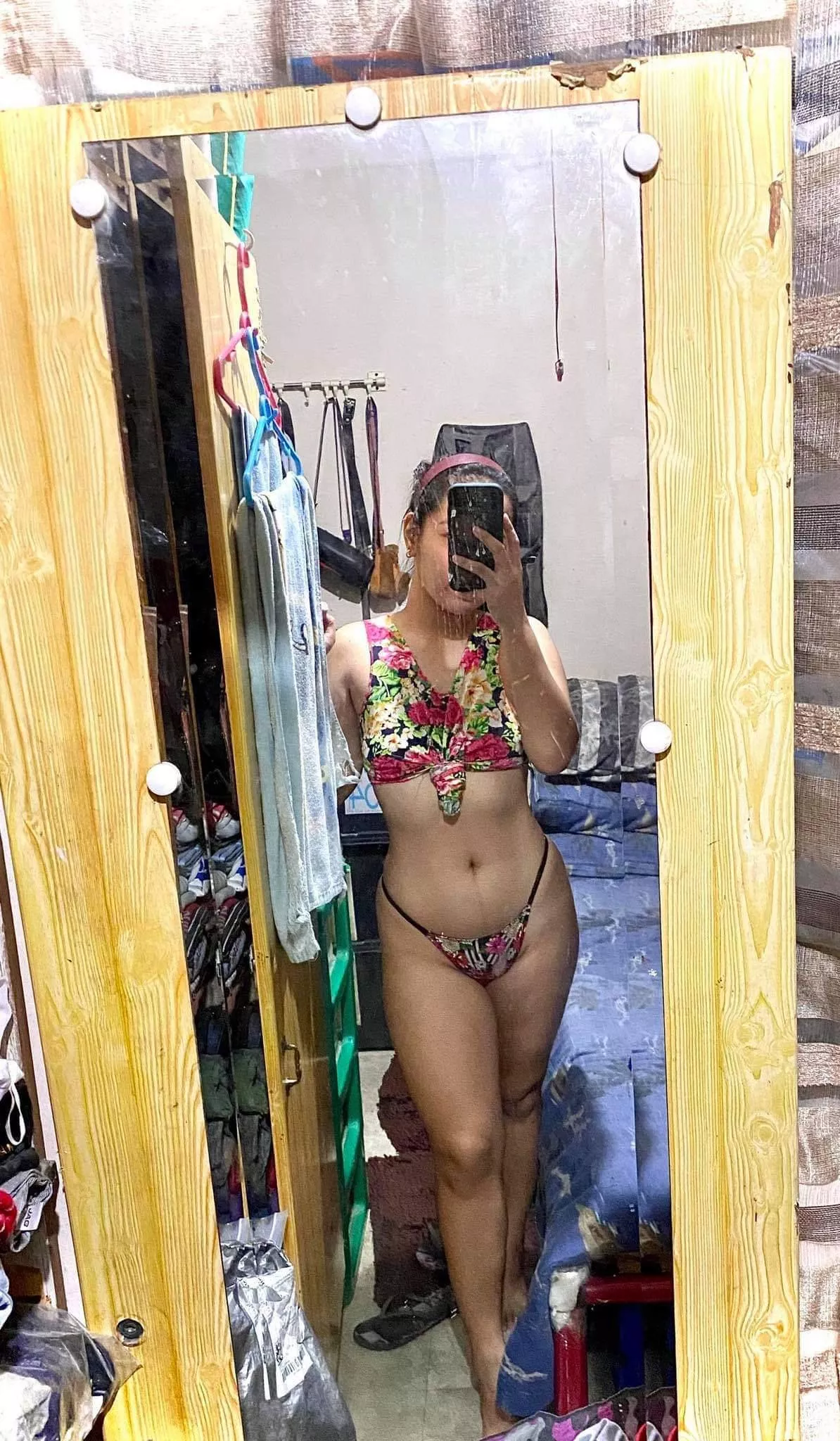 stick out you're tongue and start lick me posted by olbapo