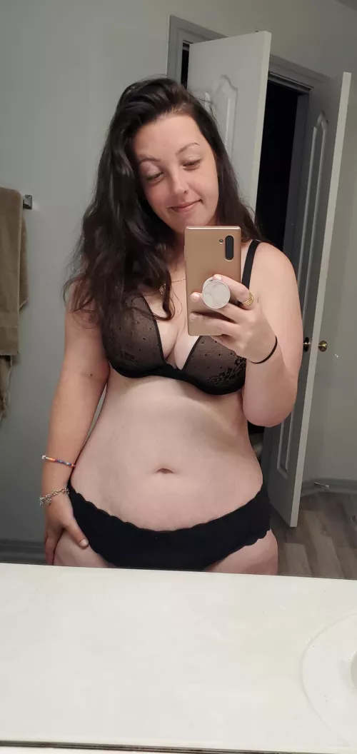 Thanks for showin so much love 🥵 by morbidcuriosity94