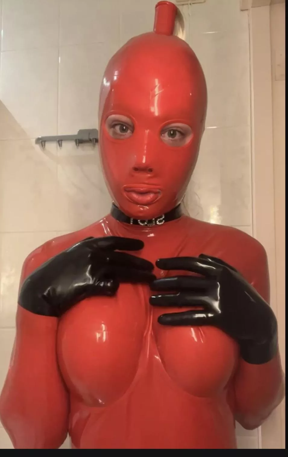 These lips are made for? posted by Almightylatex