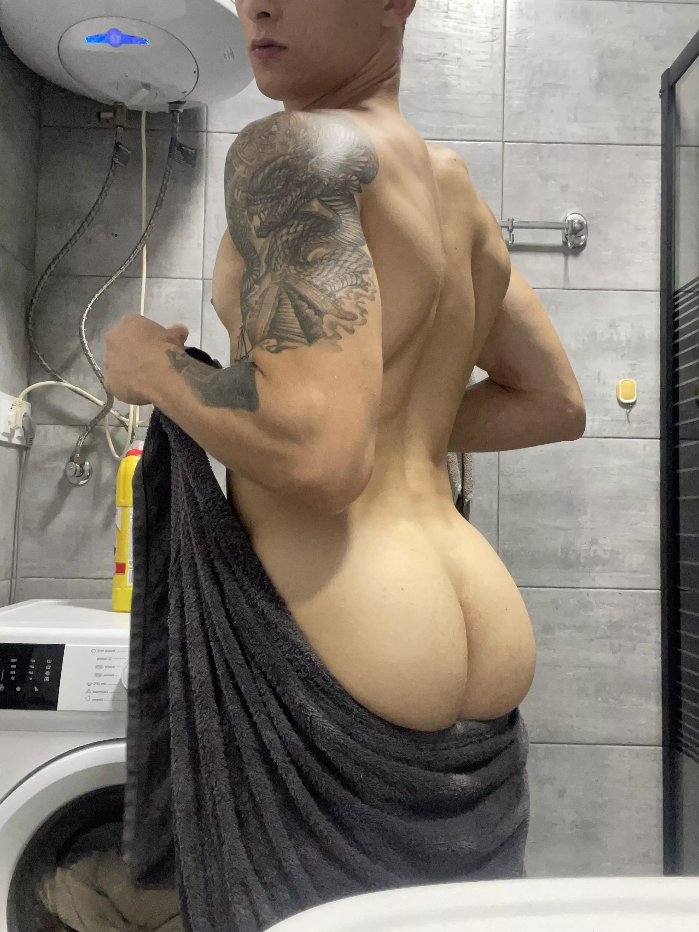 upvote if you came into the shower with me posted by Fit-Employer-3283