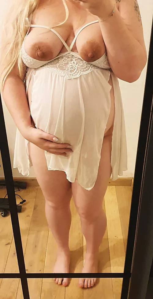 Who love naughty pregnant wife? 🥰 by Blondinette04