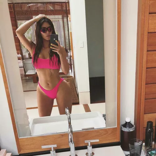 Who wants to get bi for this goddess by Senseiii069