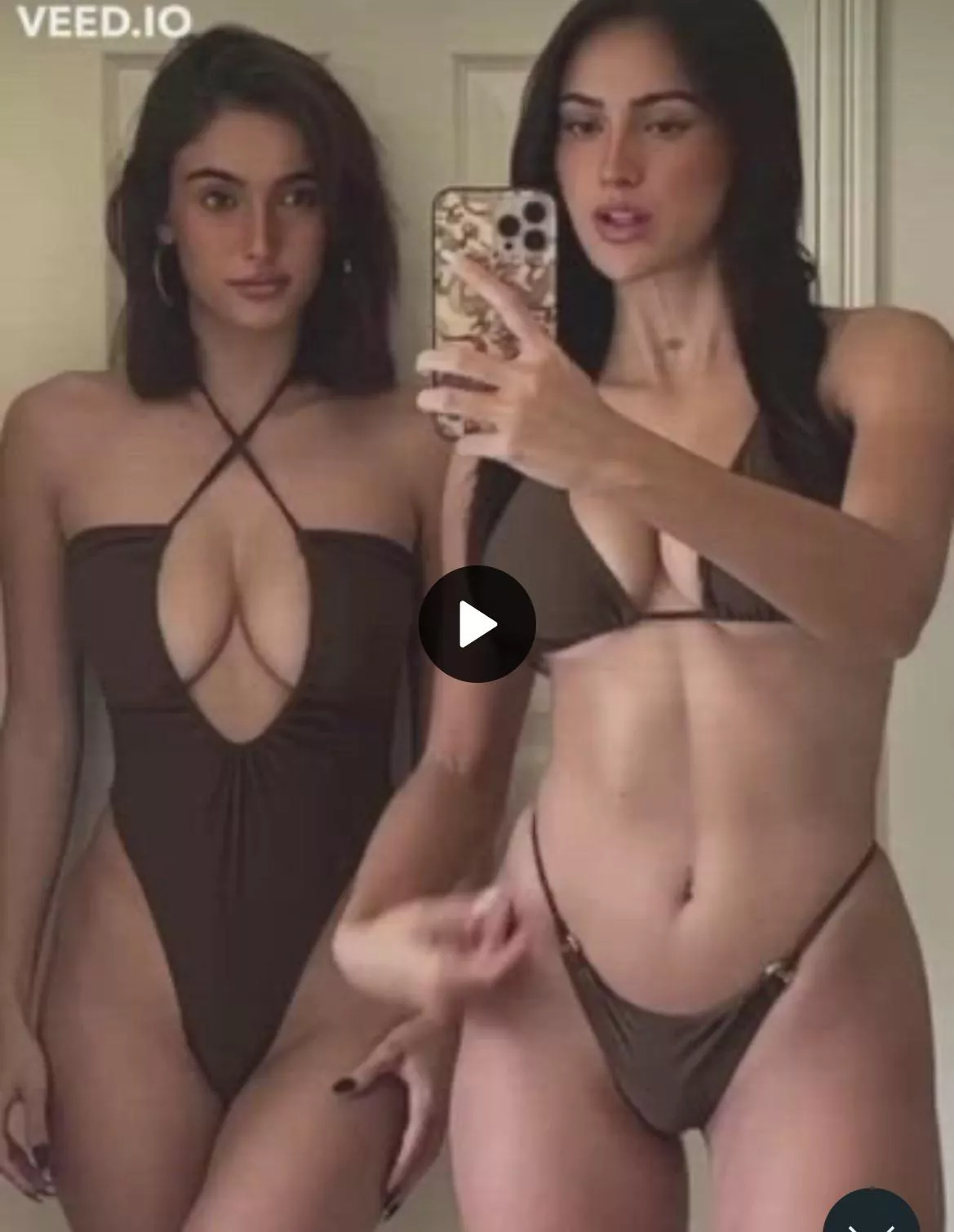 Who’s the one on the right? posted by iuilci