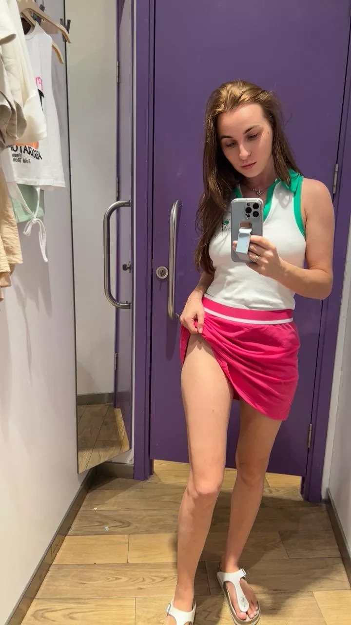 Yeap, no panties posted by TerraFormer001