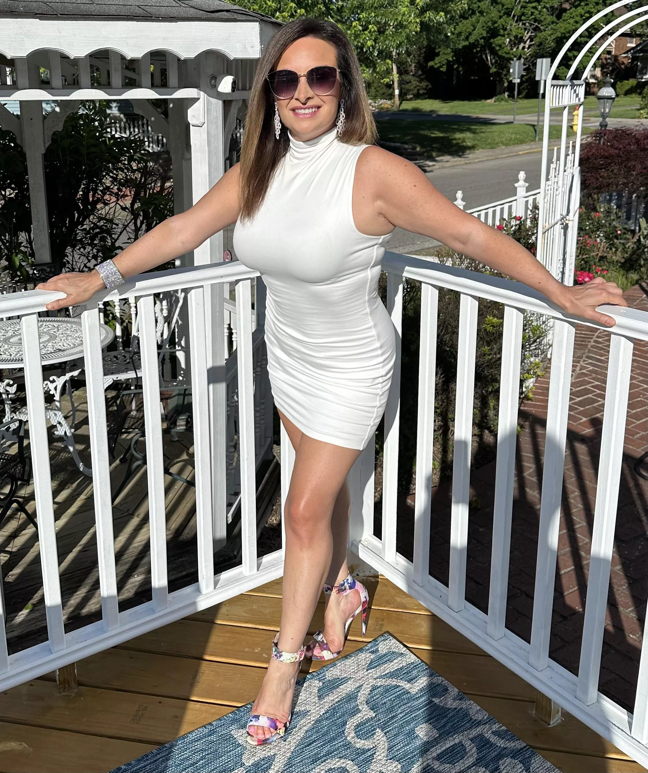 44yo amateur milf posted by sophienextdoor