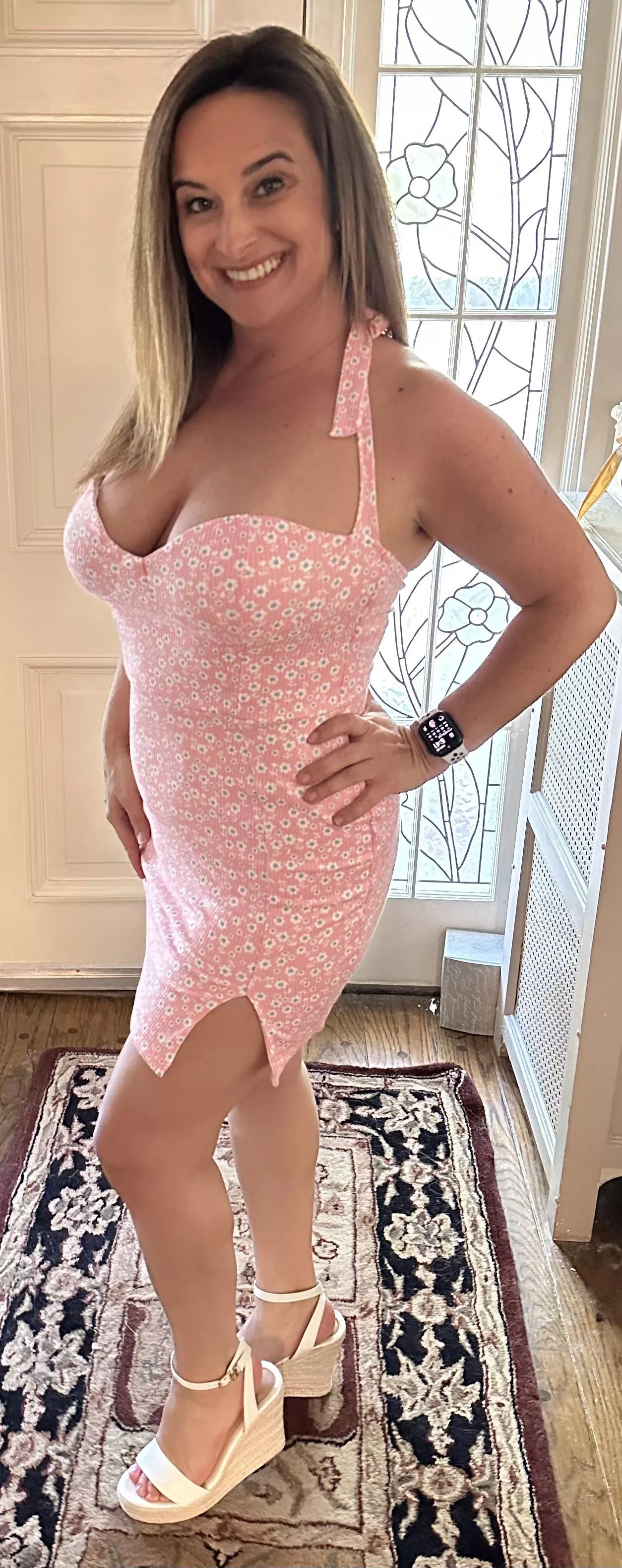 44yo Milf ready to play posted by sophienextdoor