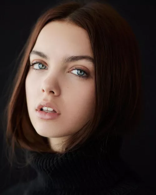 Charlotte Thomas by godzilla98