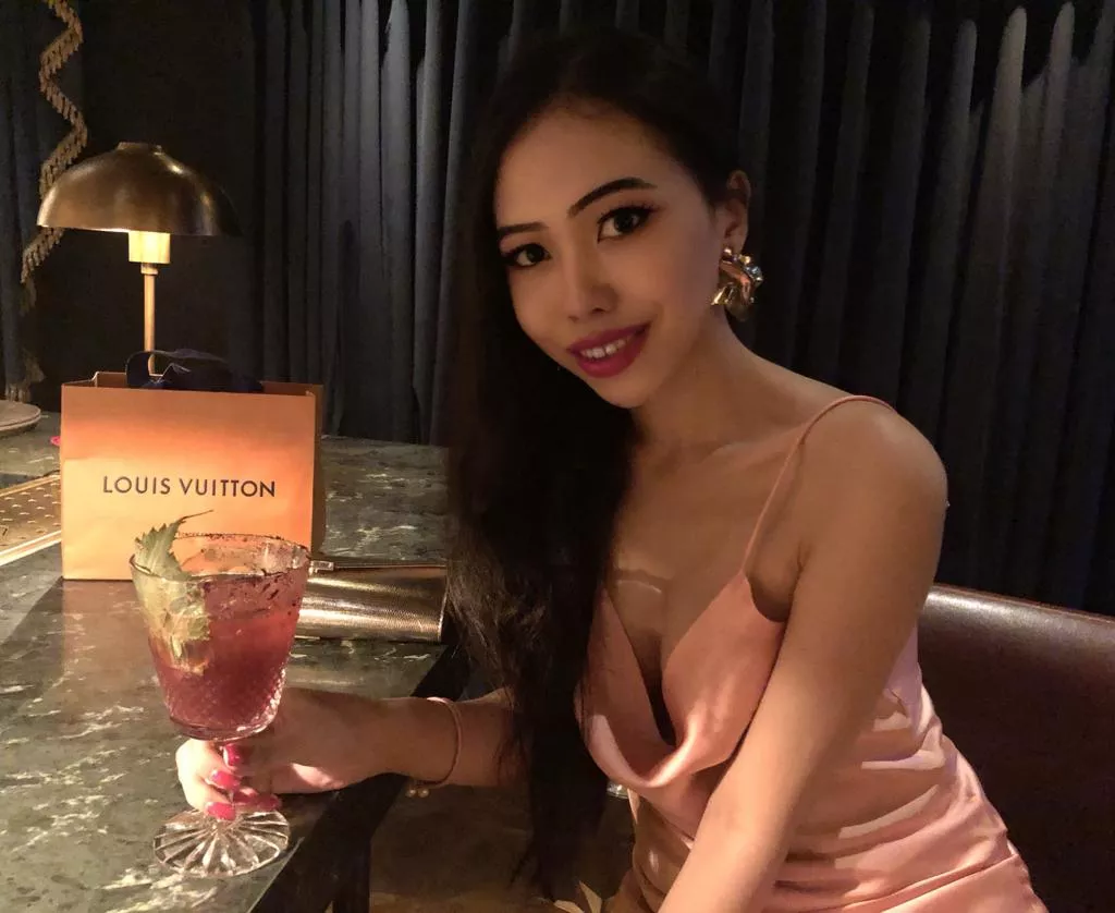 Classy in Pink posted by ugez009