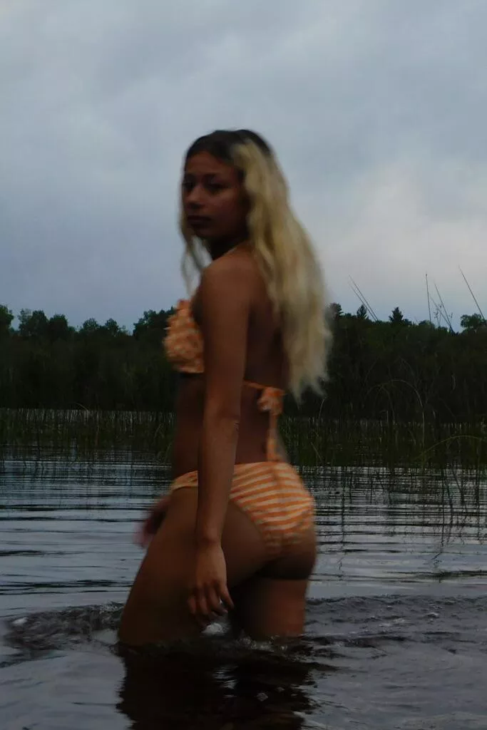 come join, the water’s warm posted by babydollxmahlia