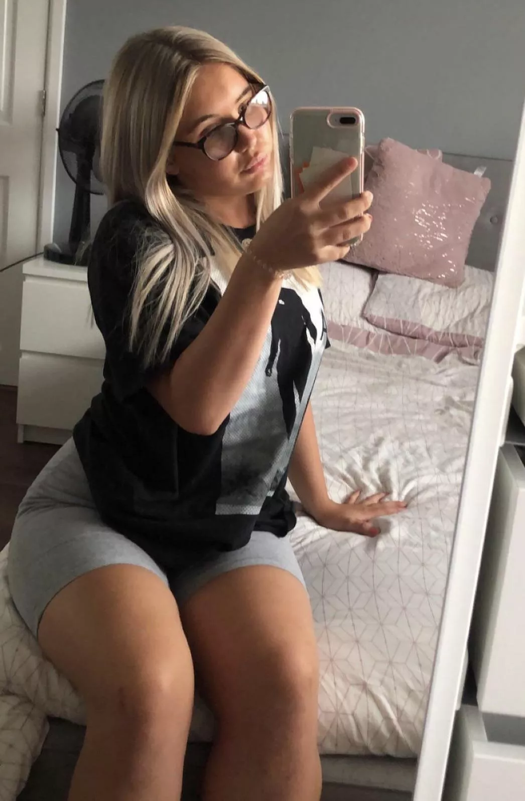 Could Kelsey please you? posted by Ok_Bodybuilder8302