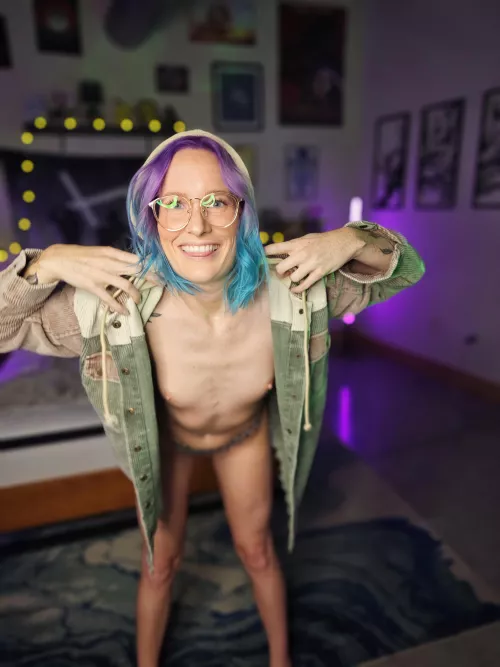 Feelin fierce with my new purple hair 😼💜 by _MyLittlePanda_