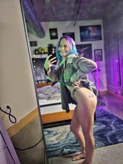 Feelin fierce with my new purple hair 😼💜 [F]19 by _MyLittlePanda_