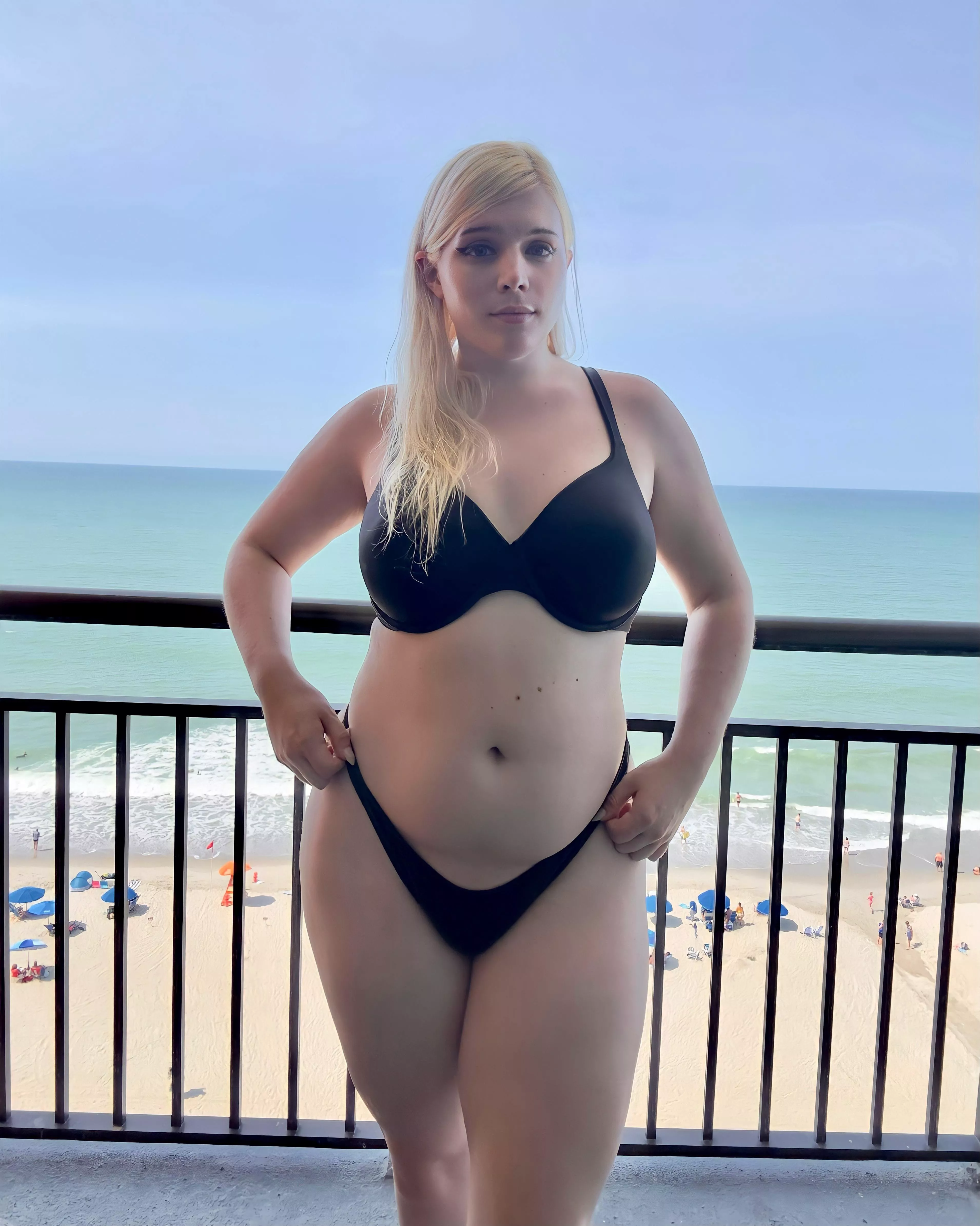 Help a chubby tgirl with sunblock? 💕 posted by realamandarae