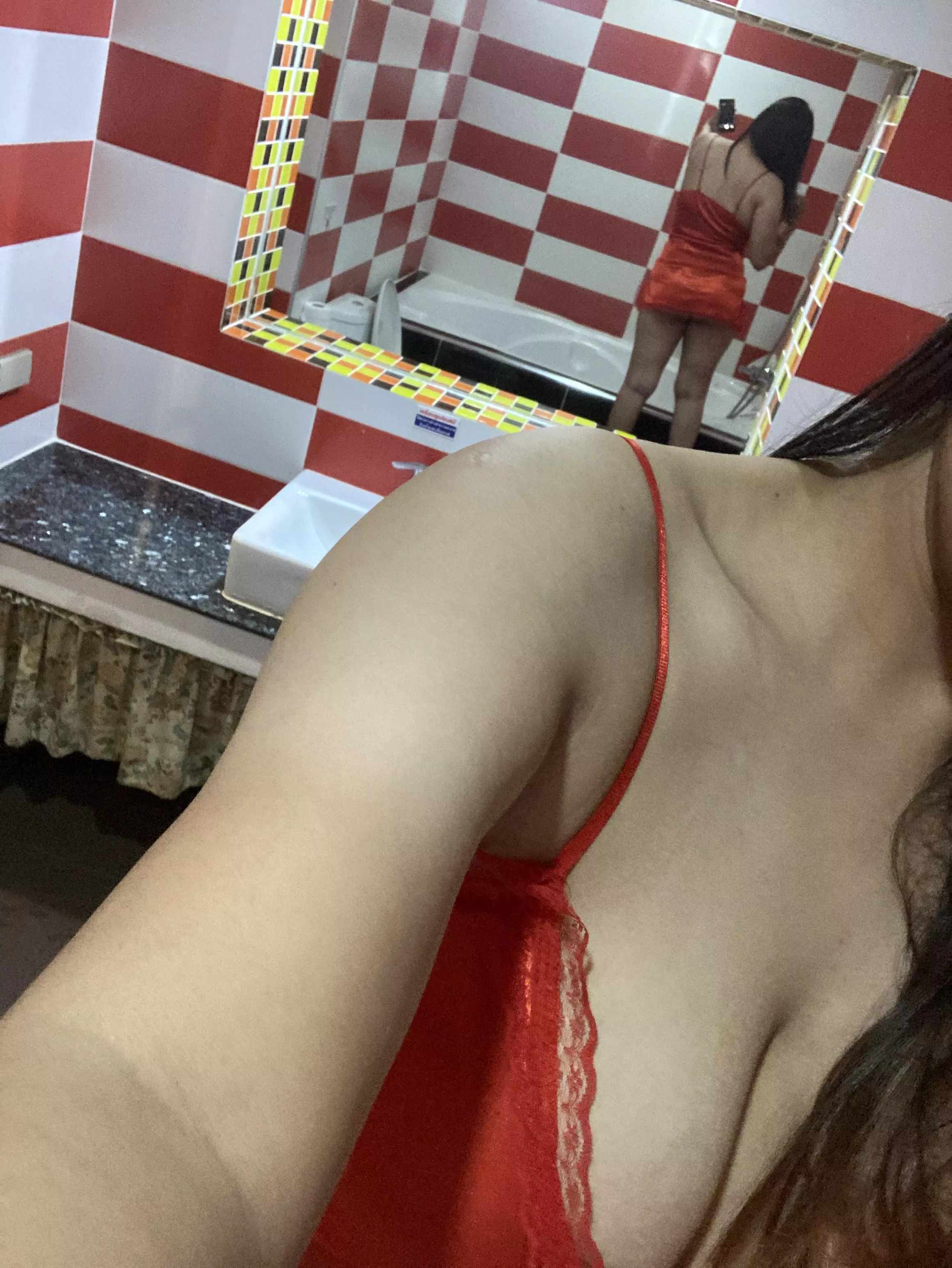 How you do with Thai girl in this bath room? posted by Grace_SlutThaiGirl