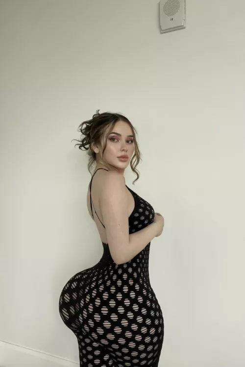 Huge ass 🥵 🥵 by Bimbolover_