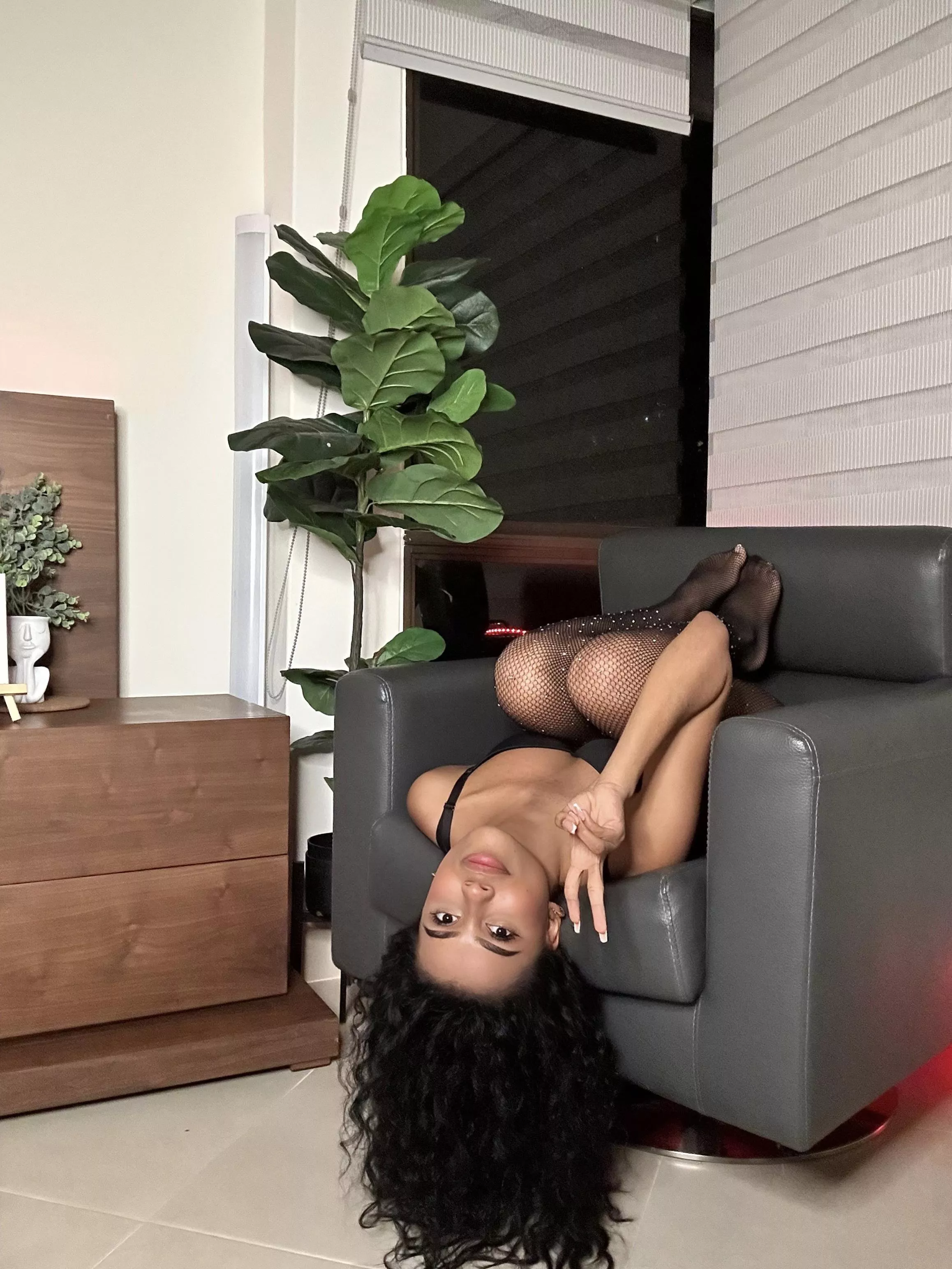 I can fit in your luggage posted by auroraelisex