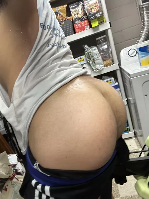 I’m always sweaty after a peloton ride….. would you let me ride you? by ffgaymer88