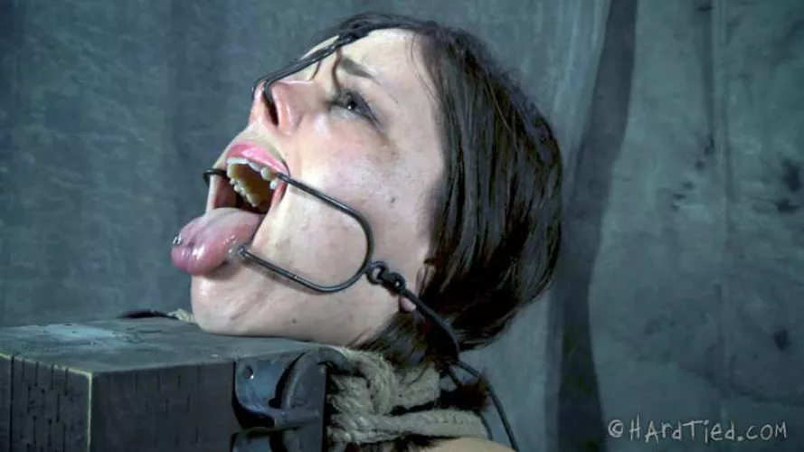 Incredibly helpless and hot (Juliette March) by throw4waykink