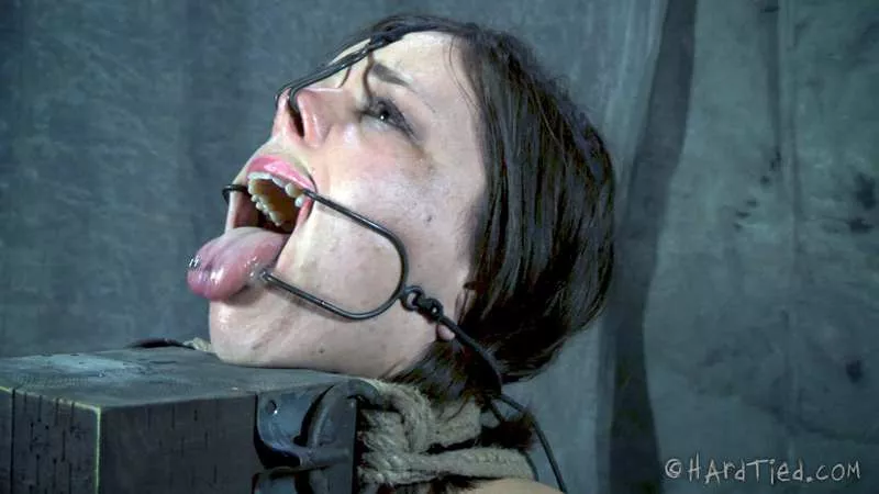 Incredibly helpless and hot (Juliette March) posted by throw4waykink