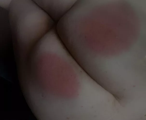 Is my ass red enough? by Slutty_turtle04