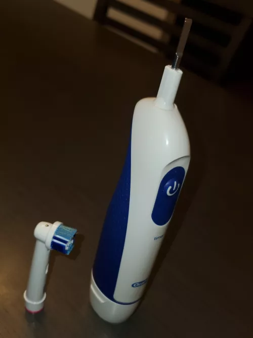 Just got another tickle tool to add to the collection! Time to test it out on my lee's 😈 more content to come soon! by Ticklishsolesprod