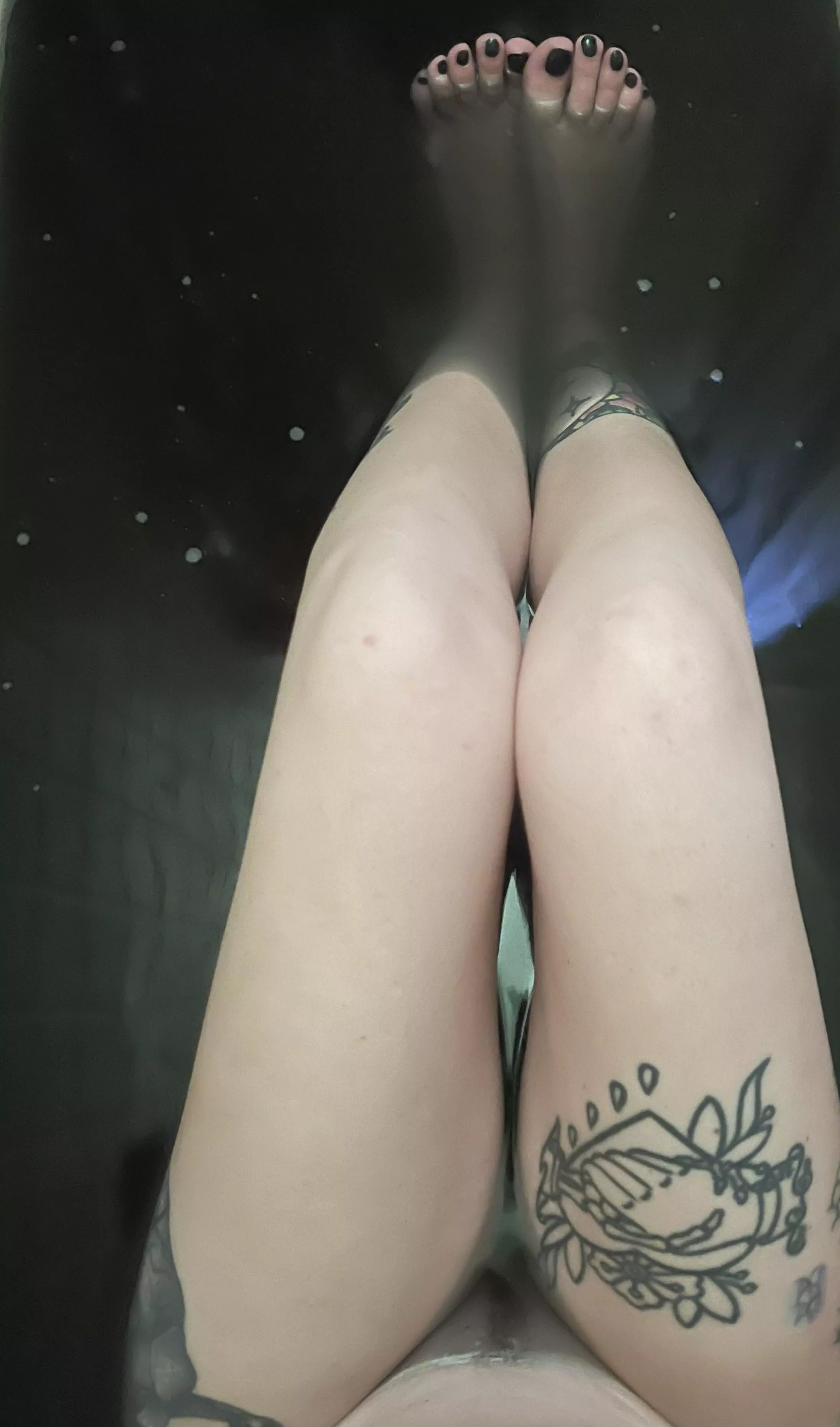Just showing off my pussy hair and toes this time ☺ posted by georgianfootsoldier