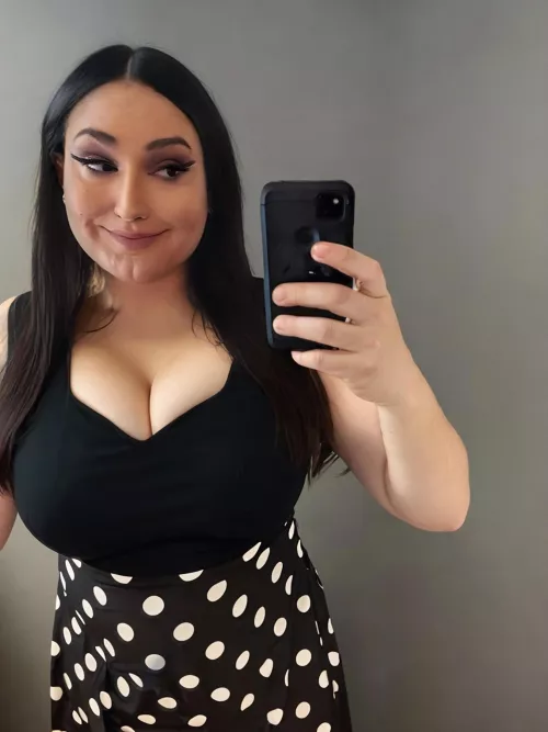 Just started a new job this week, think they'll like my outfit today? by ThighHiBby