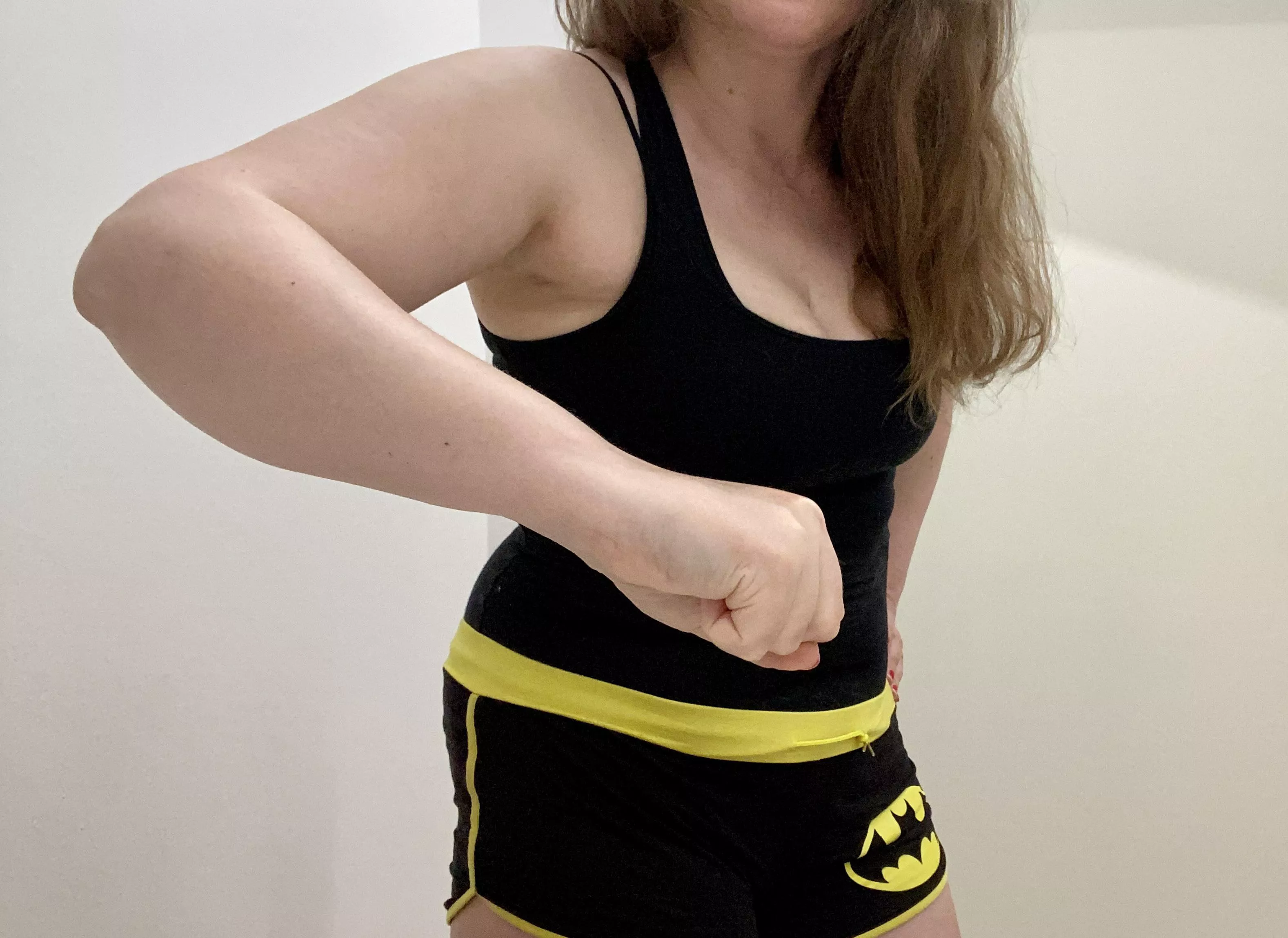 Not flexing … just wanna crack in this all-male sub posted by SiNdarElle