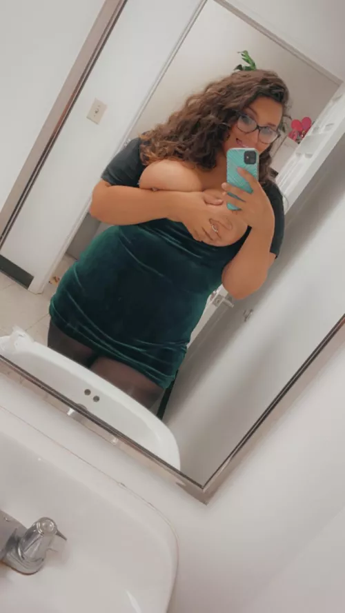 Pov your my coworker-I left the door open so you’d catch me taking this selfie, what do you do? 😏 by -TheCleavageQueen