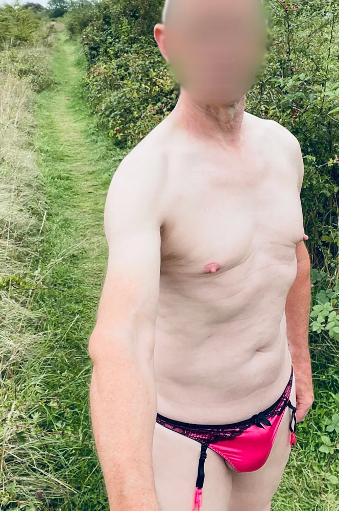 Went to the Hogs Back near Guildford today. It's a well known Surrey cruising ground. posted by mary_mcqueen