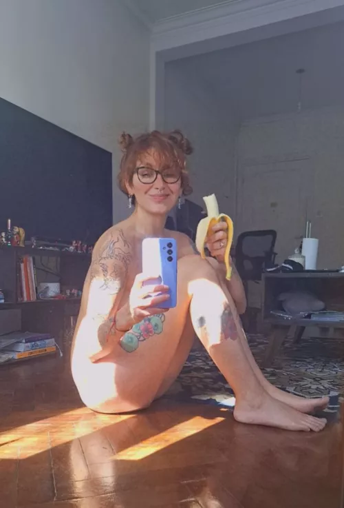 A little sunbathing by tamarathefox