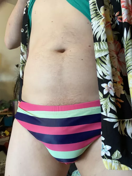 About to hit the beach by TitzianoBlue