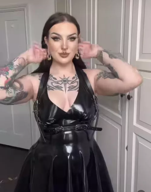 Did you like my outfit? by MistressAlexmess