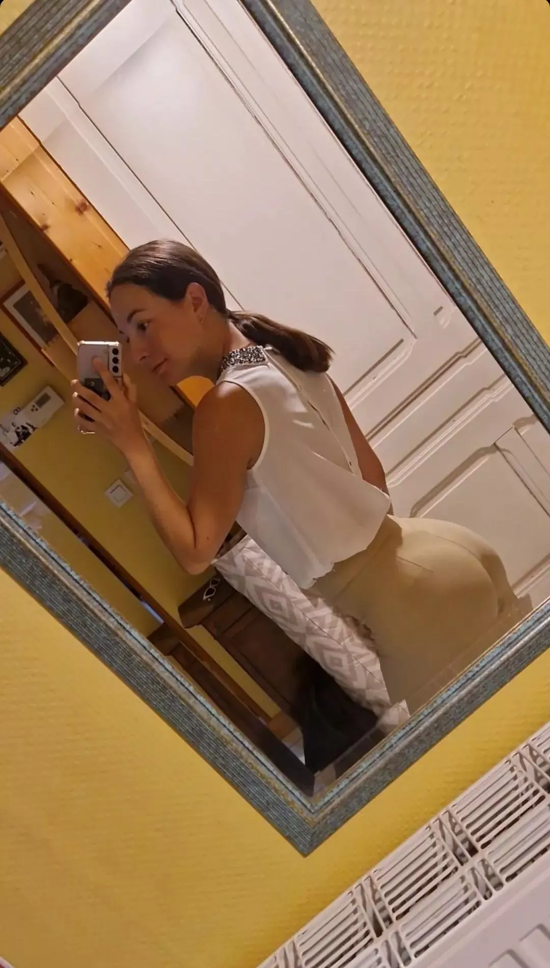 Fully clothed nothing to see here posted by Lena_Goonette