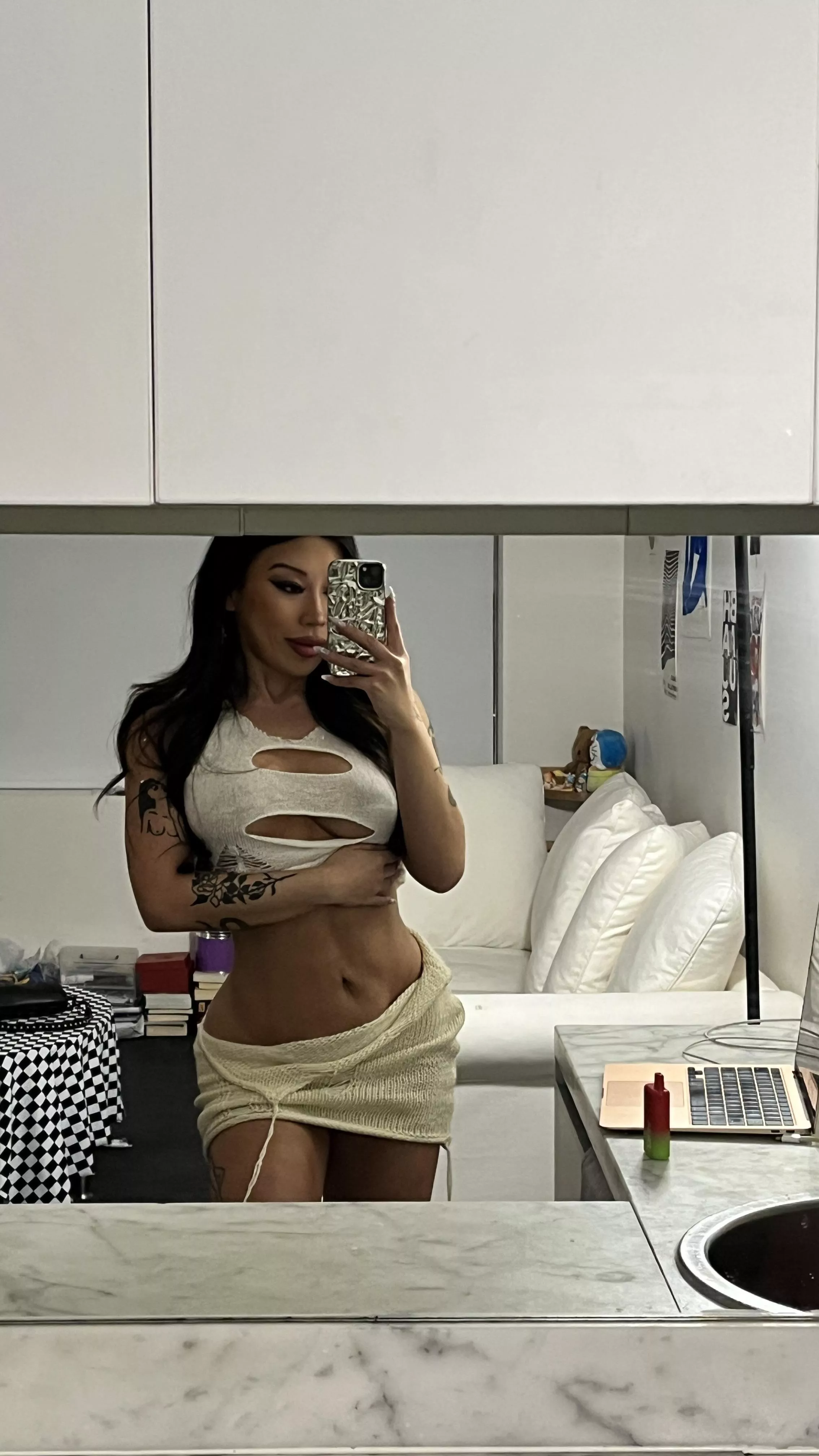 I love non nude mirror selfies posted by deathcloned