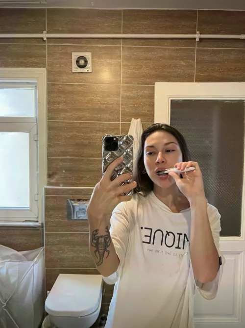 Lemme be your late night snack by EliseDavise