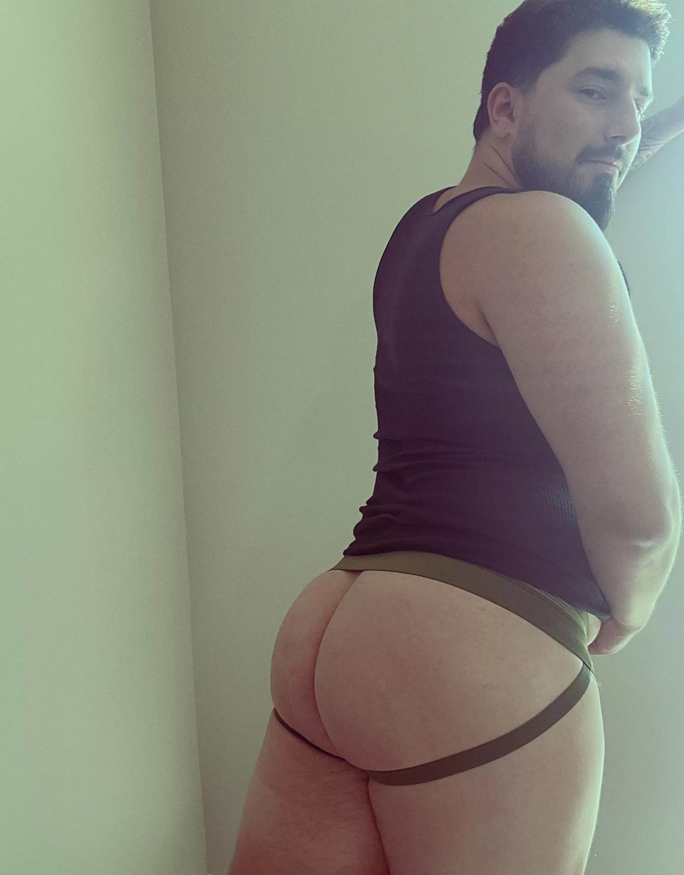 make sure you save room for cake 🍽️🍰 posted by calantxxx