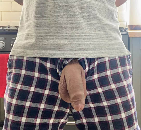 Prepping dinner 👨🏽‍🍳 by Natural_University45