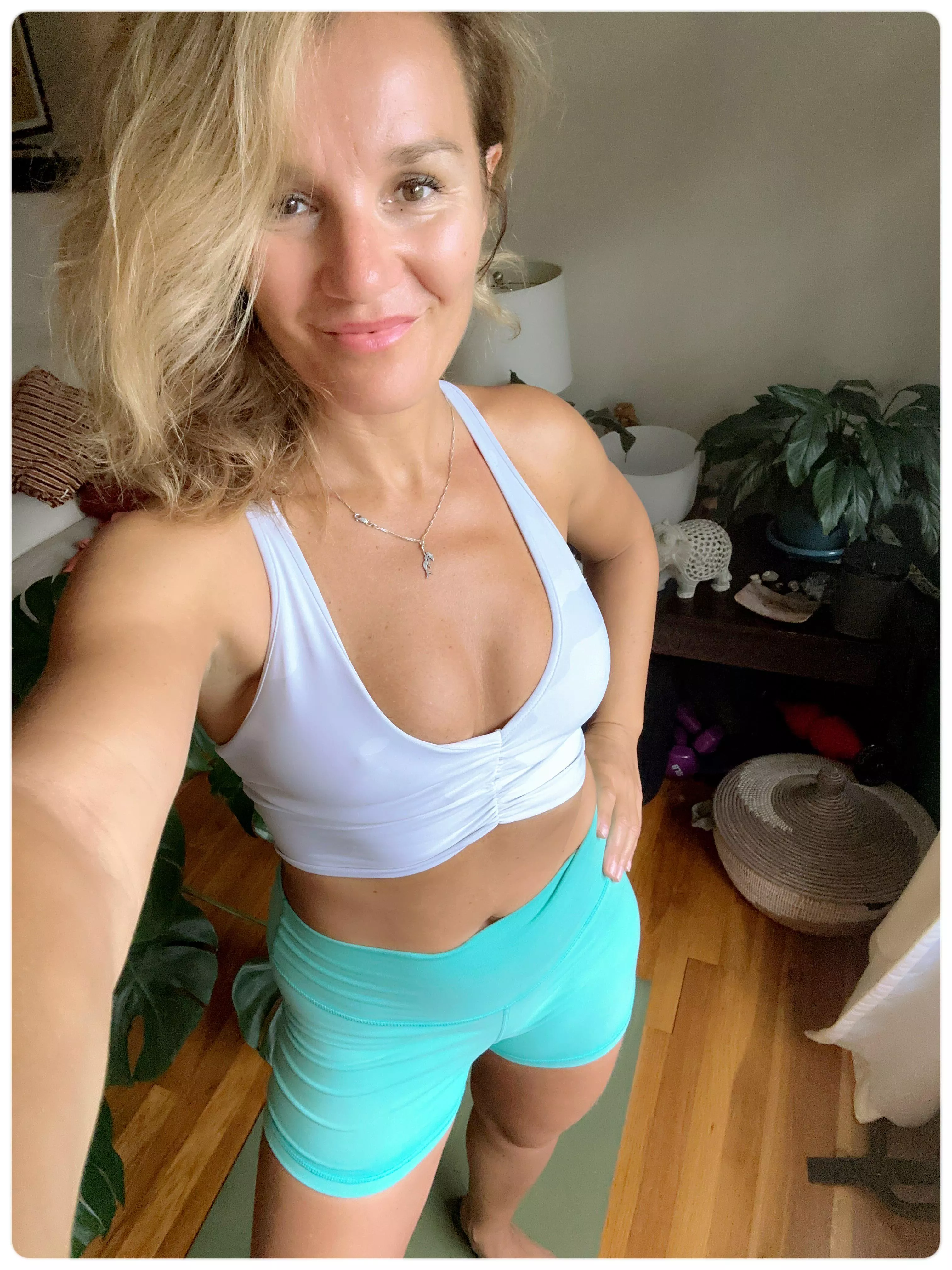 The glow of a woman whose heart is integrated with her pussy (f) f47 posted by Tantricawakenings