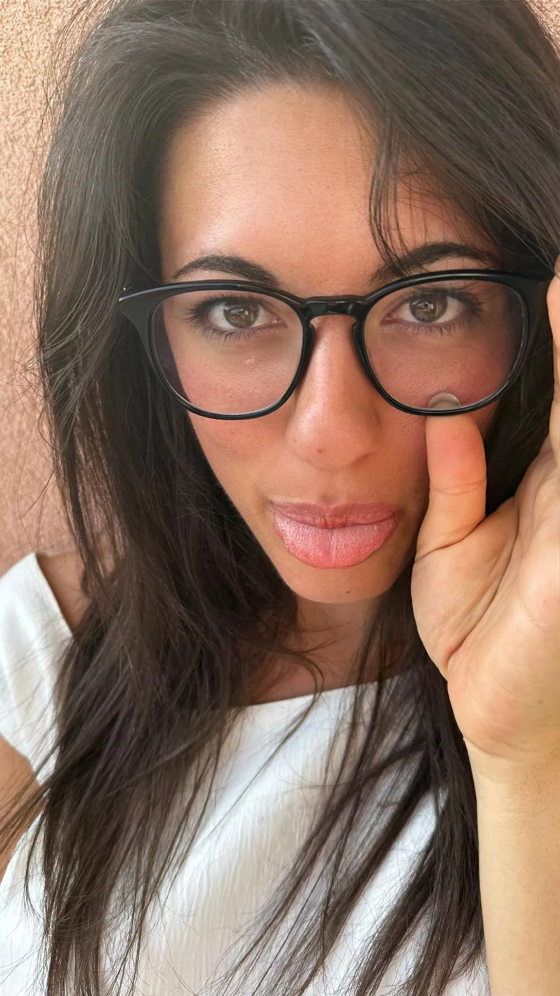 With curves and glasses, I'm ready for our sinful adventure. posted by little__devill