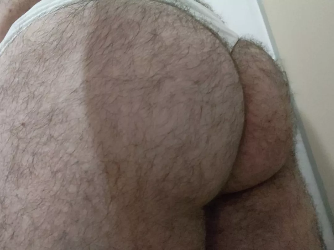 [34] Handsy guys are welcomed ;) dms open posted by new_sensations89