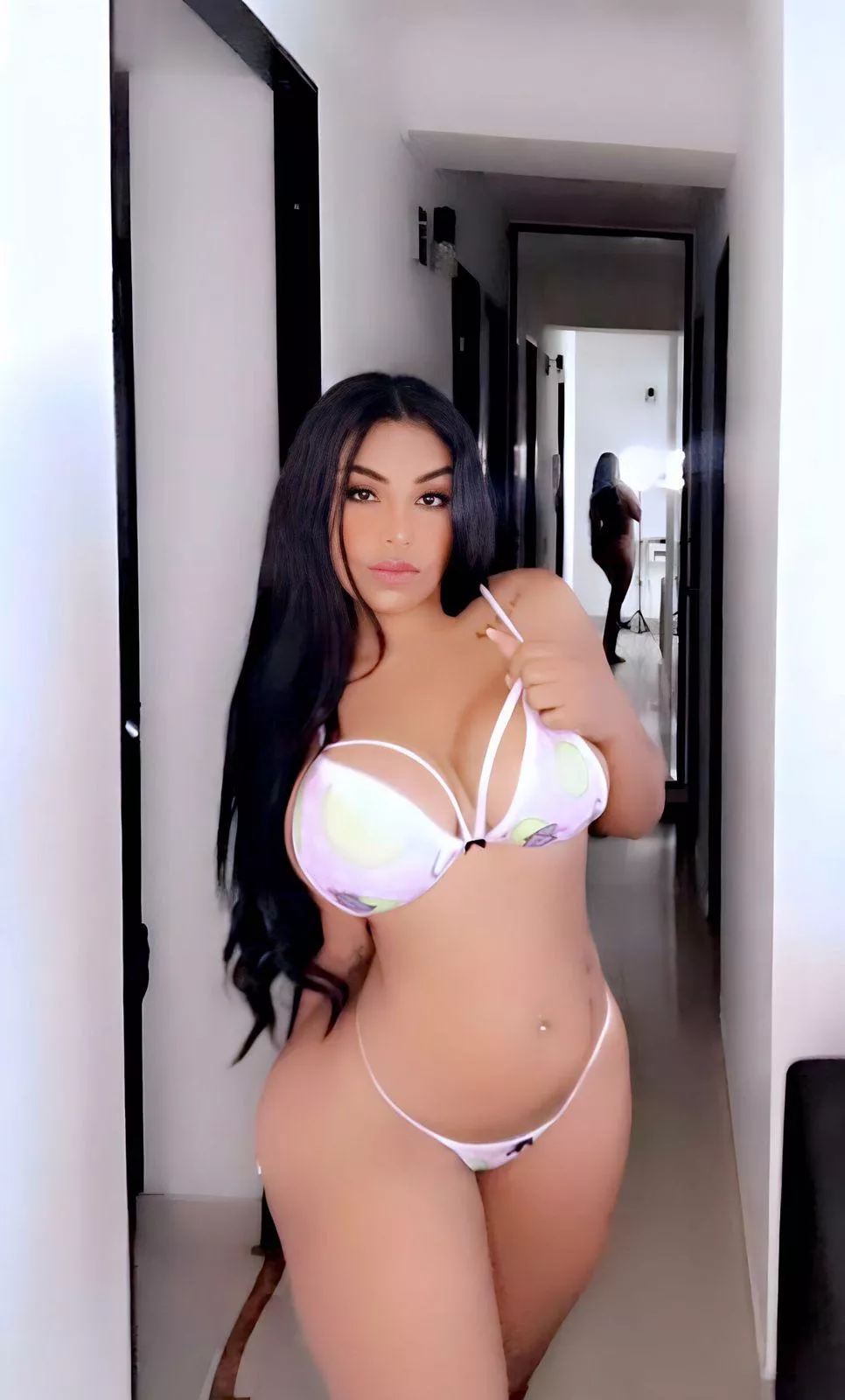 Are you into Japanese/Latinas papi? posted by Ari_Goddess305