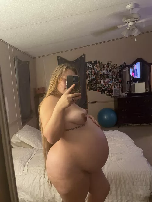 Do you think I can get any bigger ? by EarthAngel4499