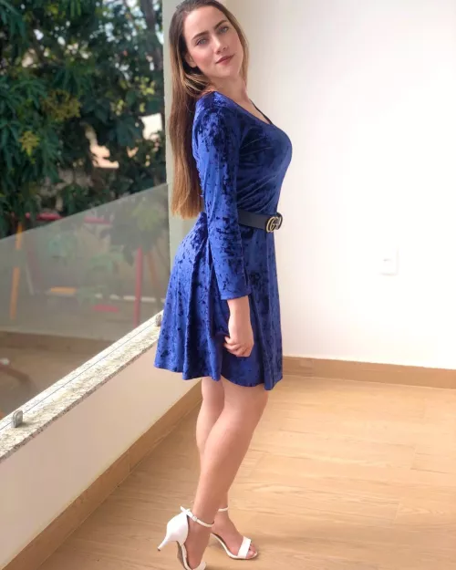 Does anyone else wear dresses without underwear underneath? by SofiSol3r