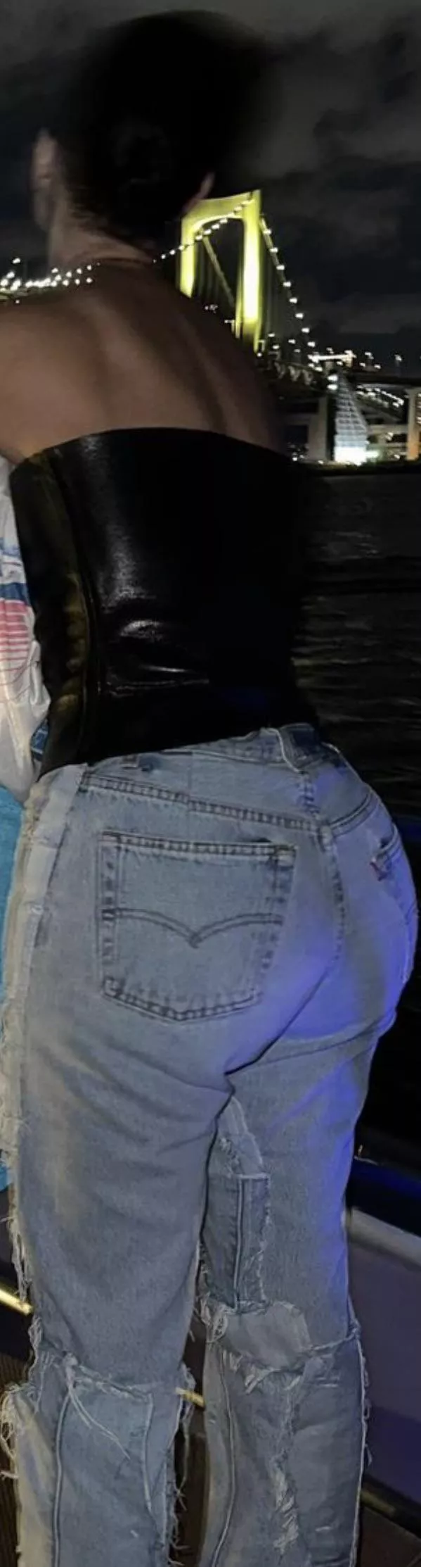Fat ASS in jeans posted by Peach-Booty